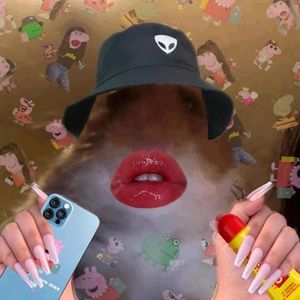 Meet your Posher, Jacqueline